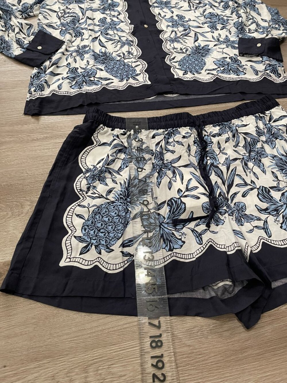 Pineapple Shirt and Shorts - Picture 9 of 16
